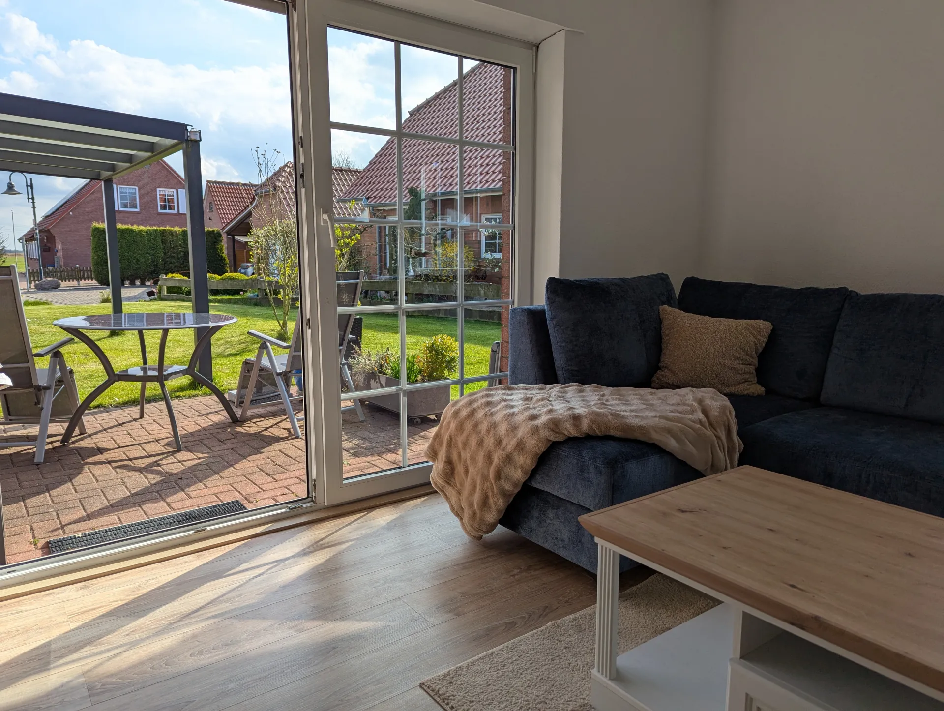 Wohnzimmer - Blick in den Garten